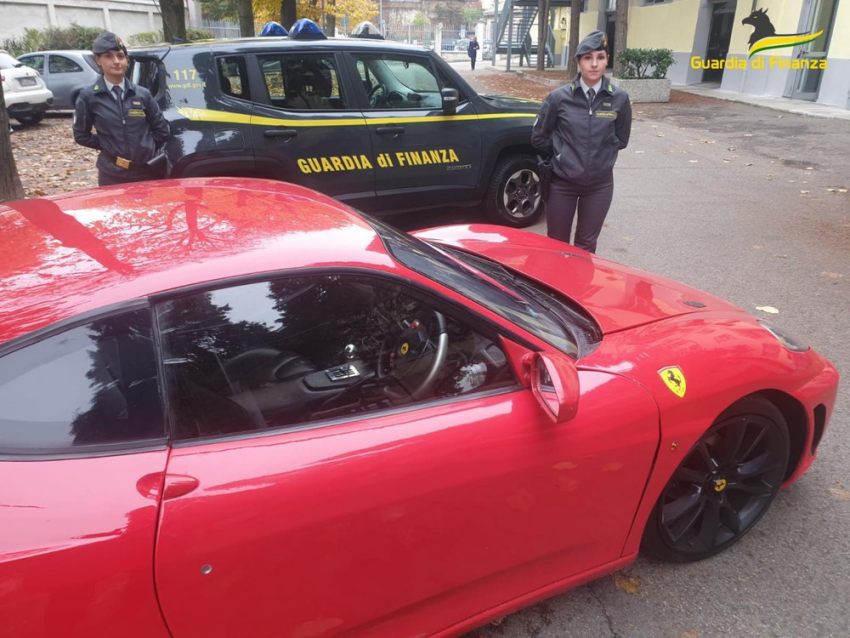 Ricambi auto contraffatti, siamo arrivati alla finta Ferrari!